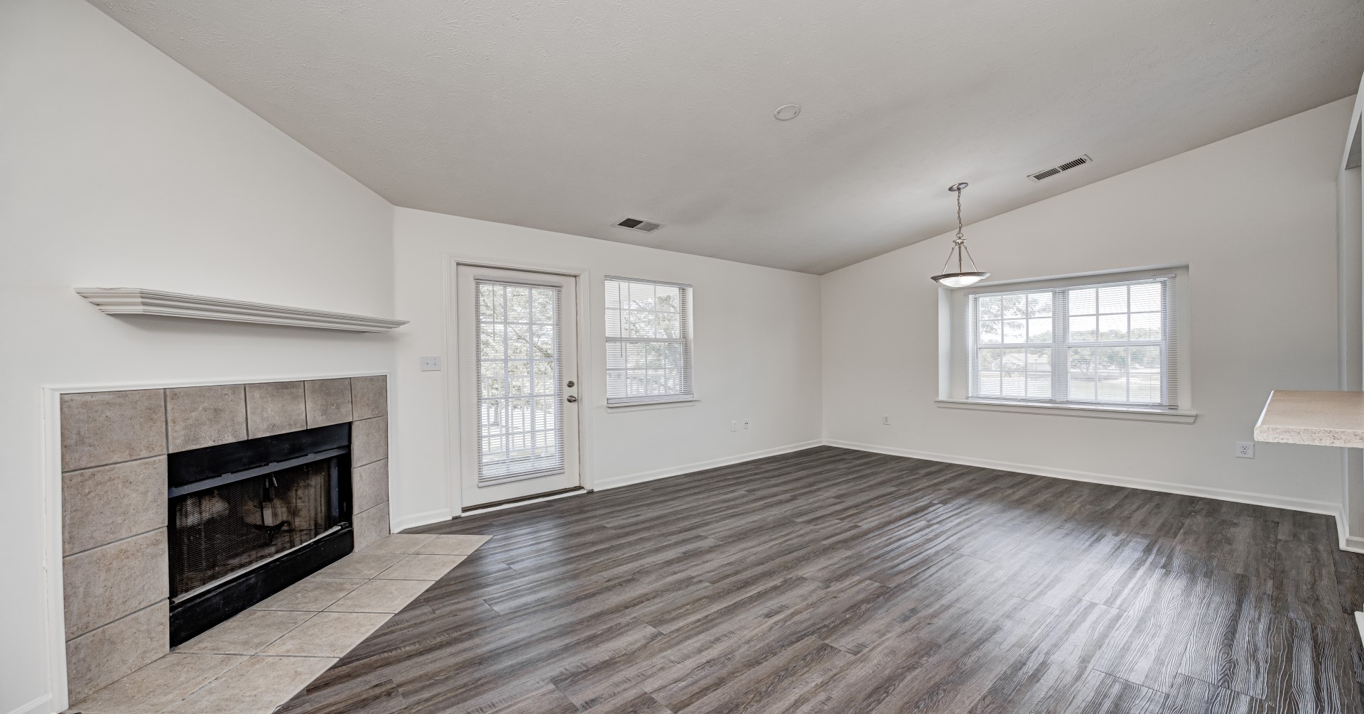 Bayshore apartments Townhome