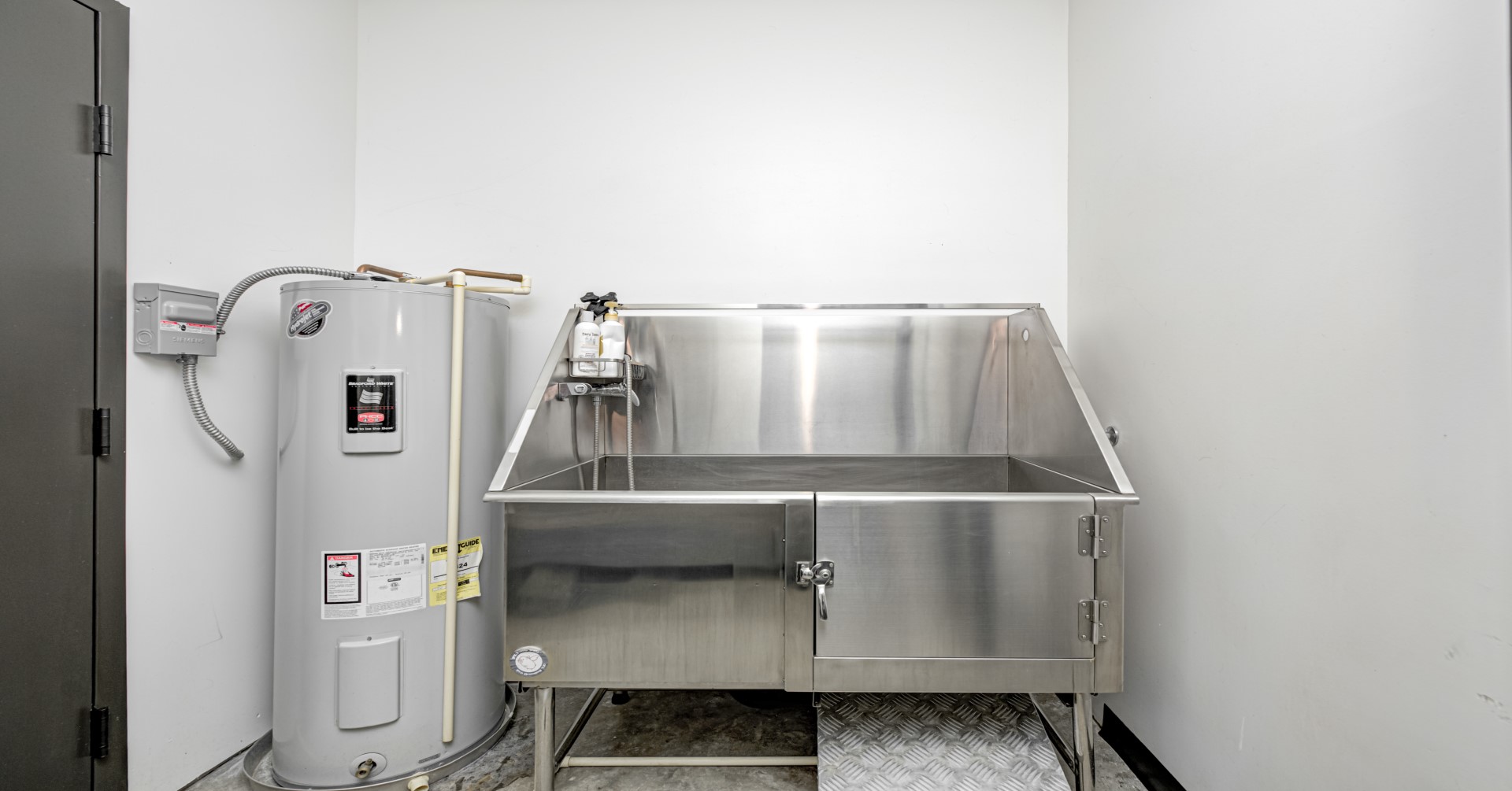 City's End Wash Room