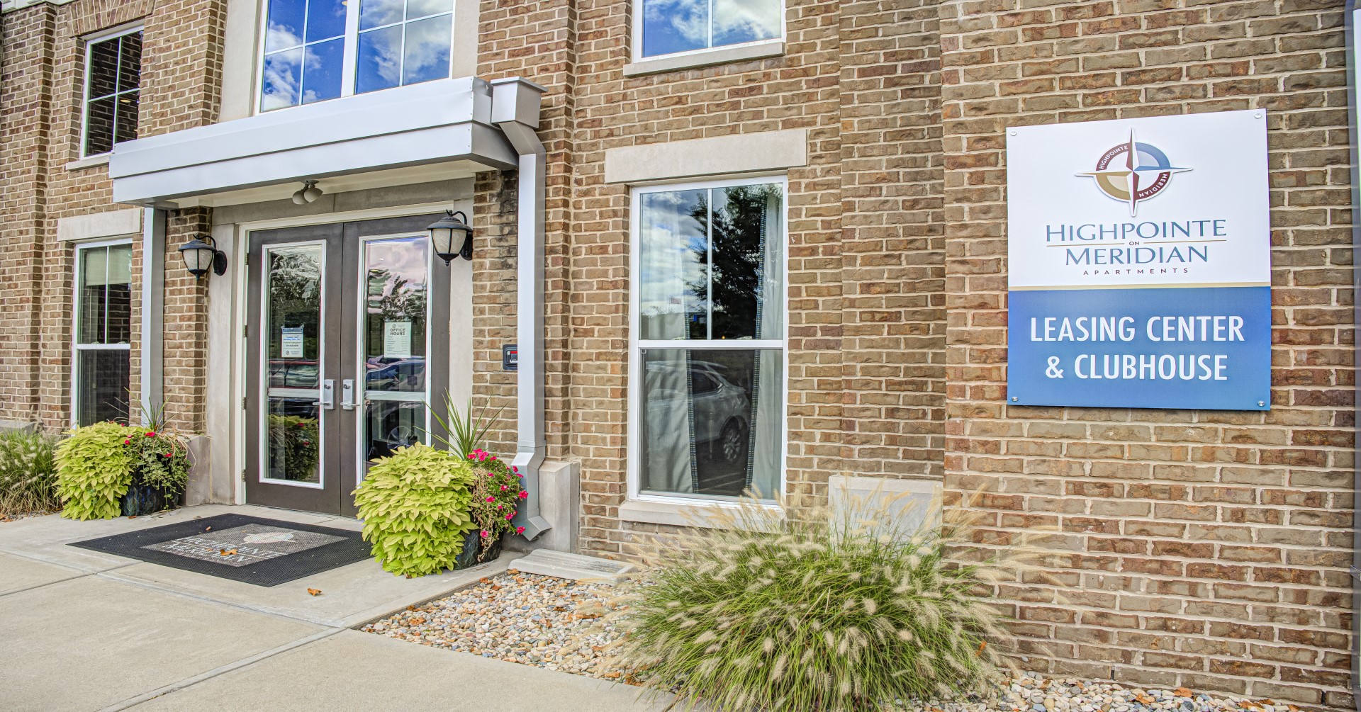Highpointe Leasing Office