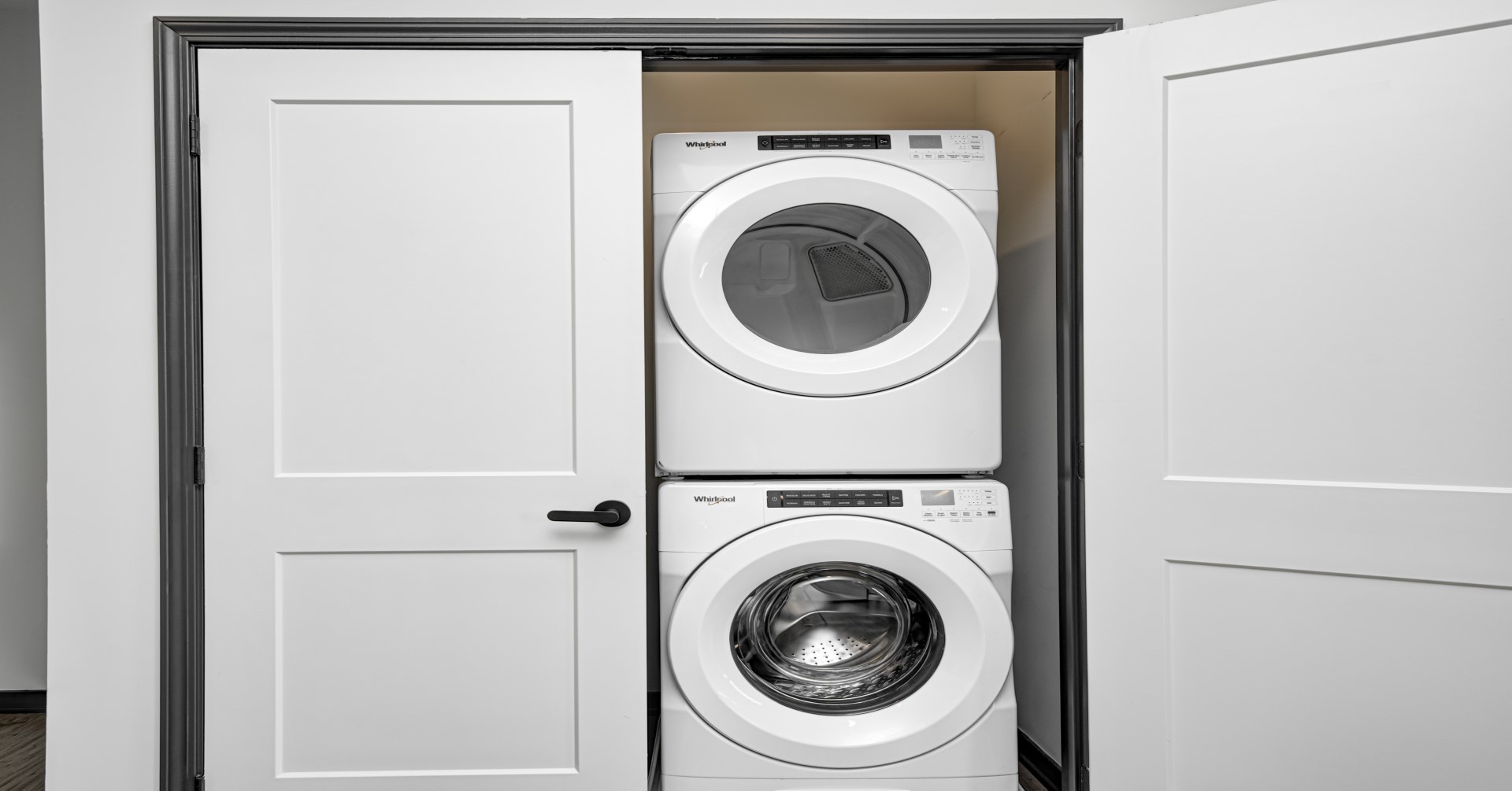 Block 20 Apartments Washer and Dryer